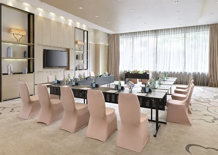 Hotel The Okura Prestige 5*